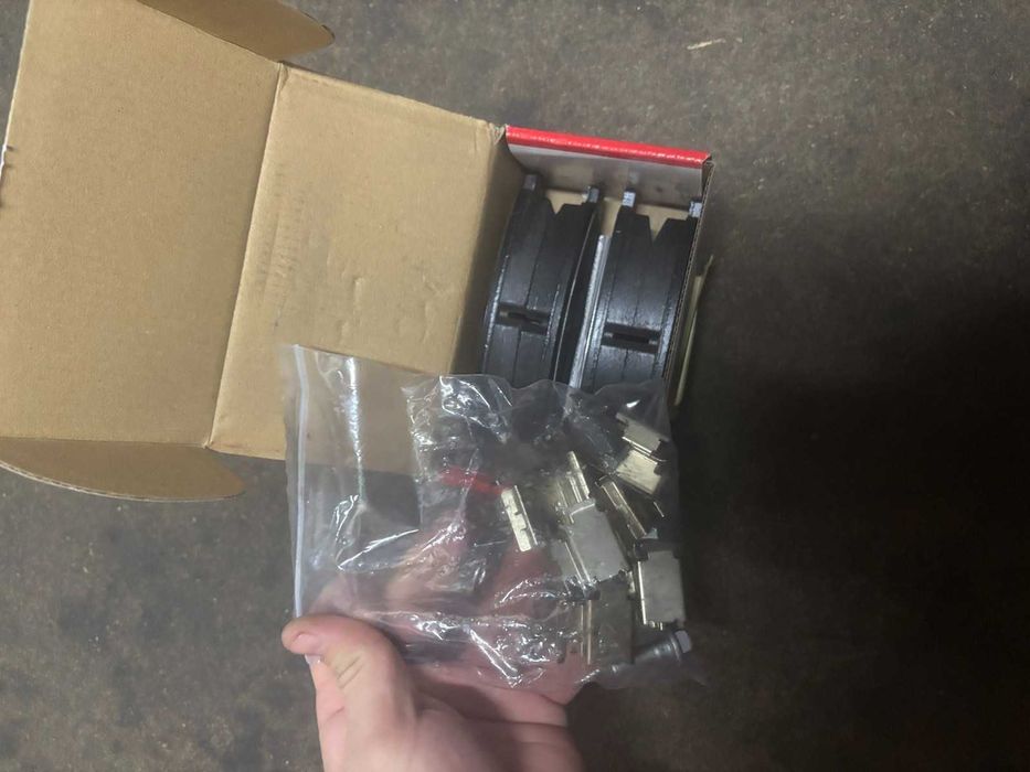 Продавам дискове и накладки Brembo/брембо за Peugeot / Citroen