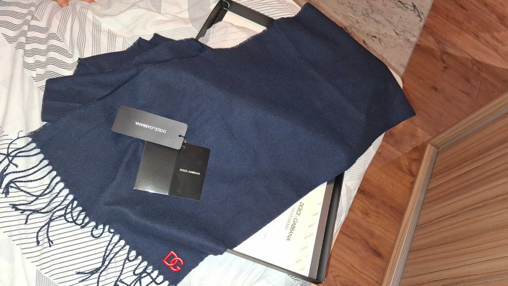 Оригинален шал долче и габана