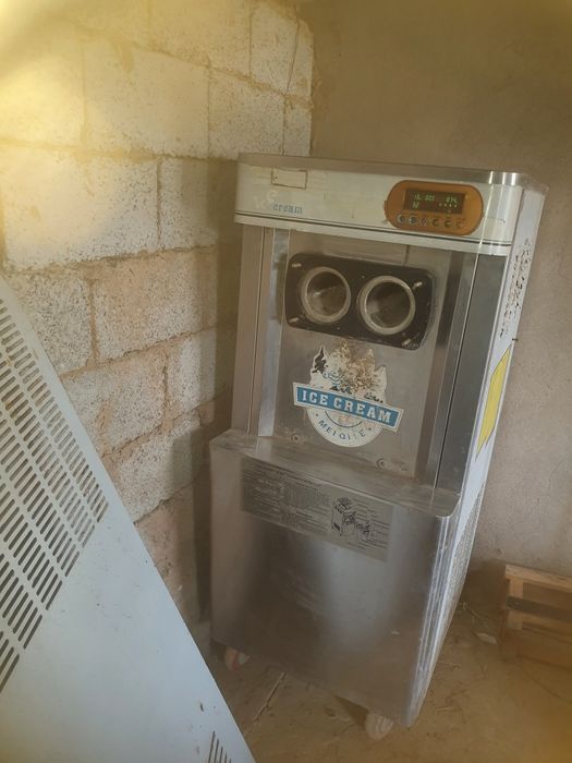 Марожный апарат сотилади