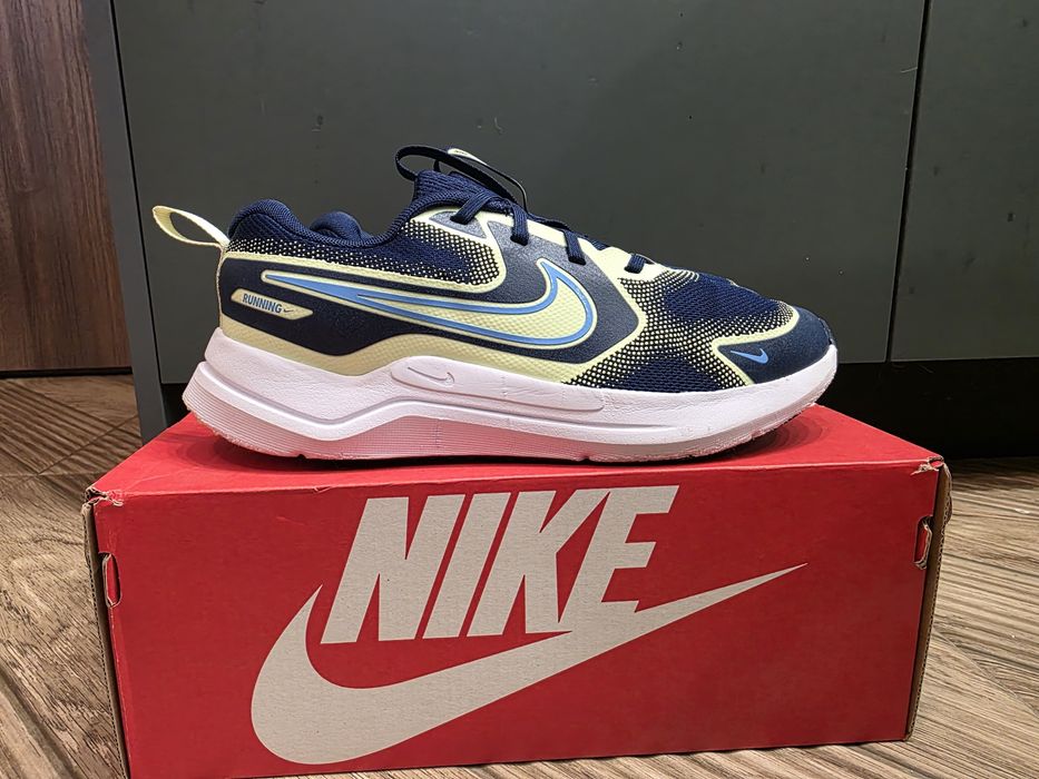 Дамски маратонки NIKE