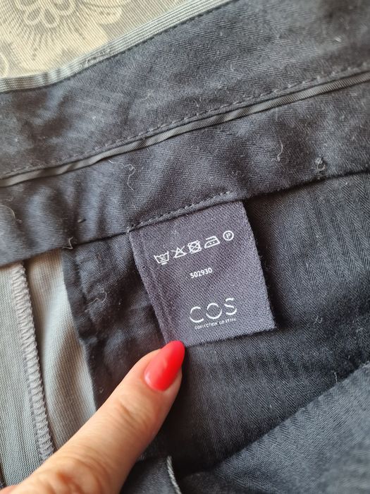 Страхотен дамски  панталон COS  размер 46
