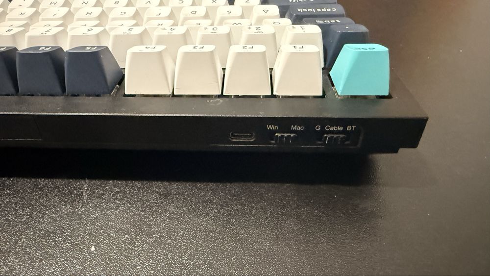Keychron Q1 MAX QMK/VIA Custom Carbon Black Metal Gateron Jupiter Banana