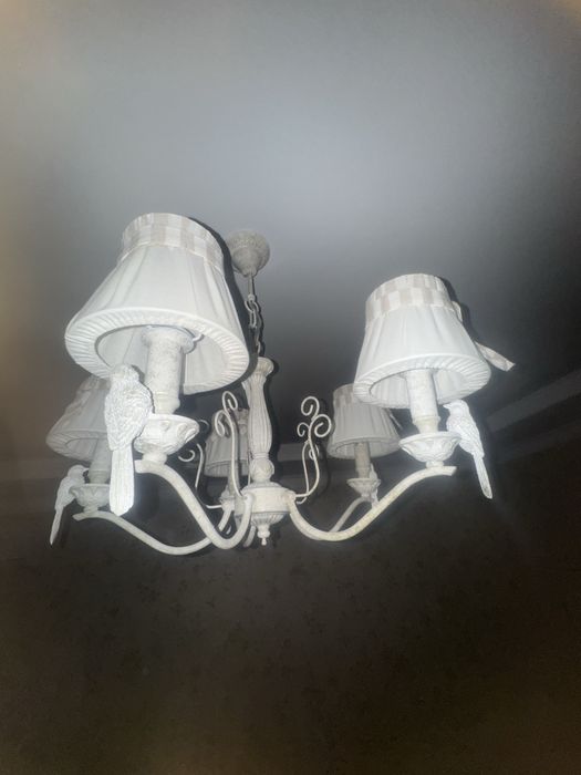 Продам люстру б/у