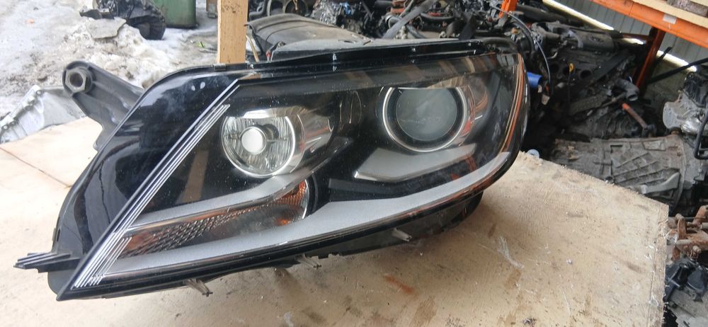 Far Stanga Volkswagen Passat CC