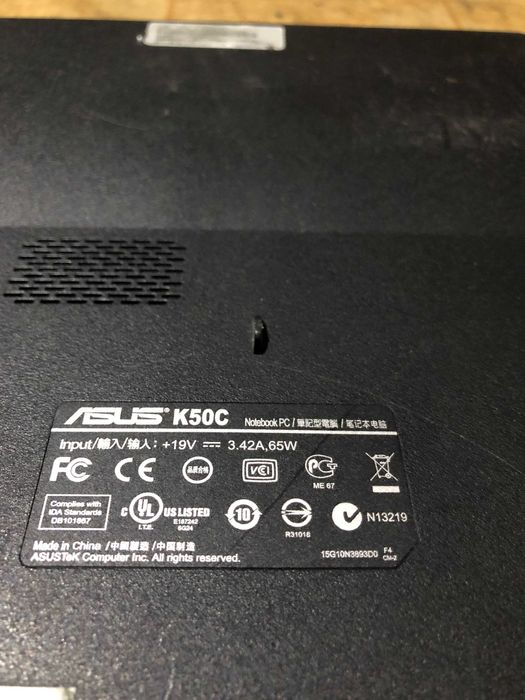 Asus K50C, display 15,6 " LED hd, 1366 x 768 rezolutie