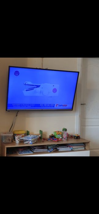 JVC - 50-инчов LED телевизор JVC, модел LT-50V750.
