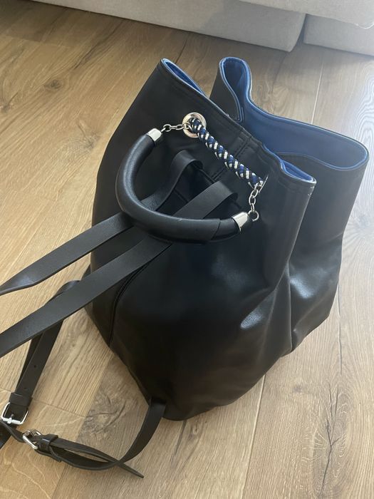 Черна кожена раница