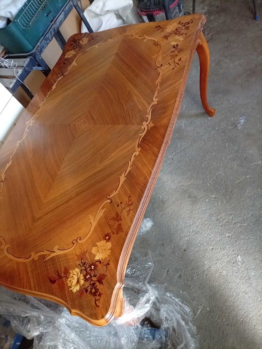 Уникална холна маса