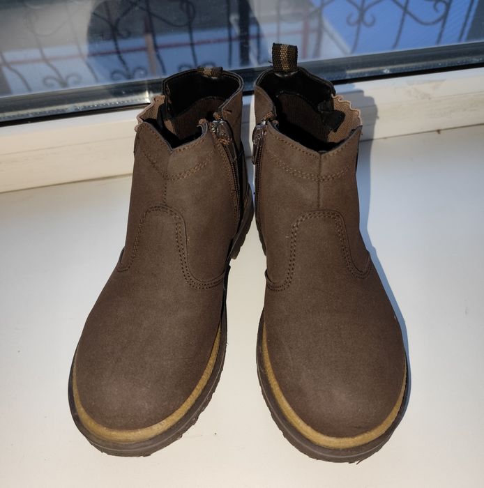 Ботинки на мальчика 34 р.