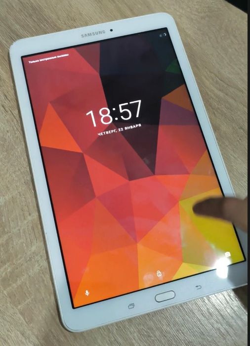 Планшет Samsung Galaxy Tab E