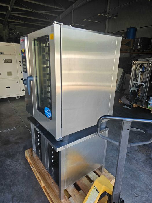 Конвектомат Rational / Рационал SCC101G - 10 тави , на газ LPG