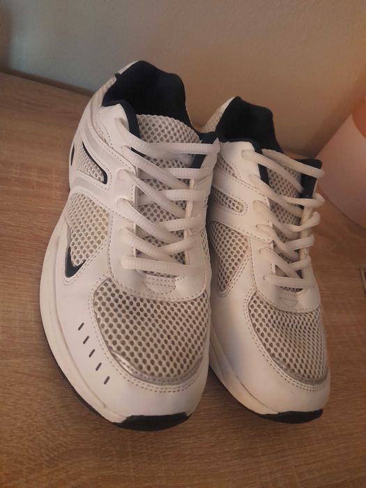 Nike оригинални и converse кецове