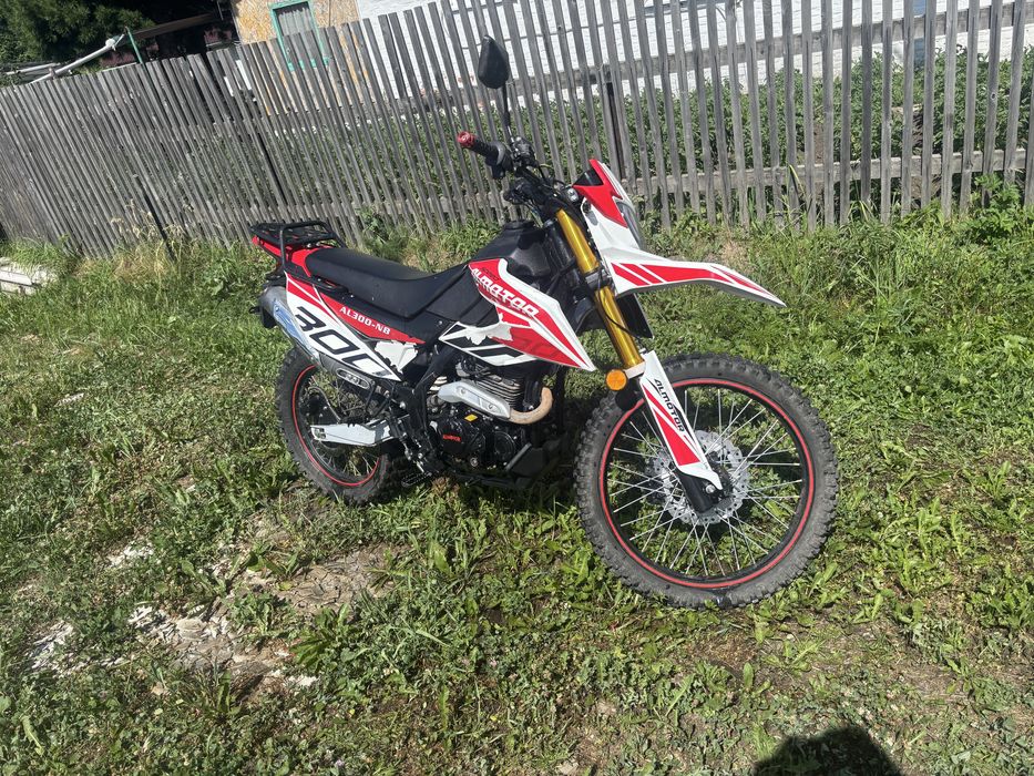 Продам мотоцикл Almotor 300