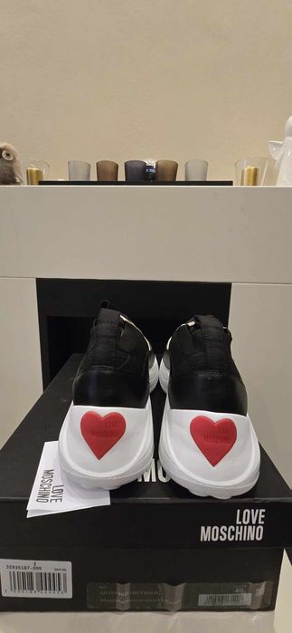 Love Moschino сникърси37,,38 номер