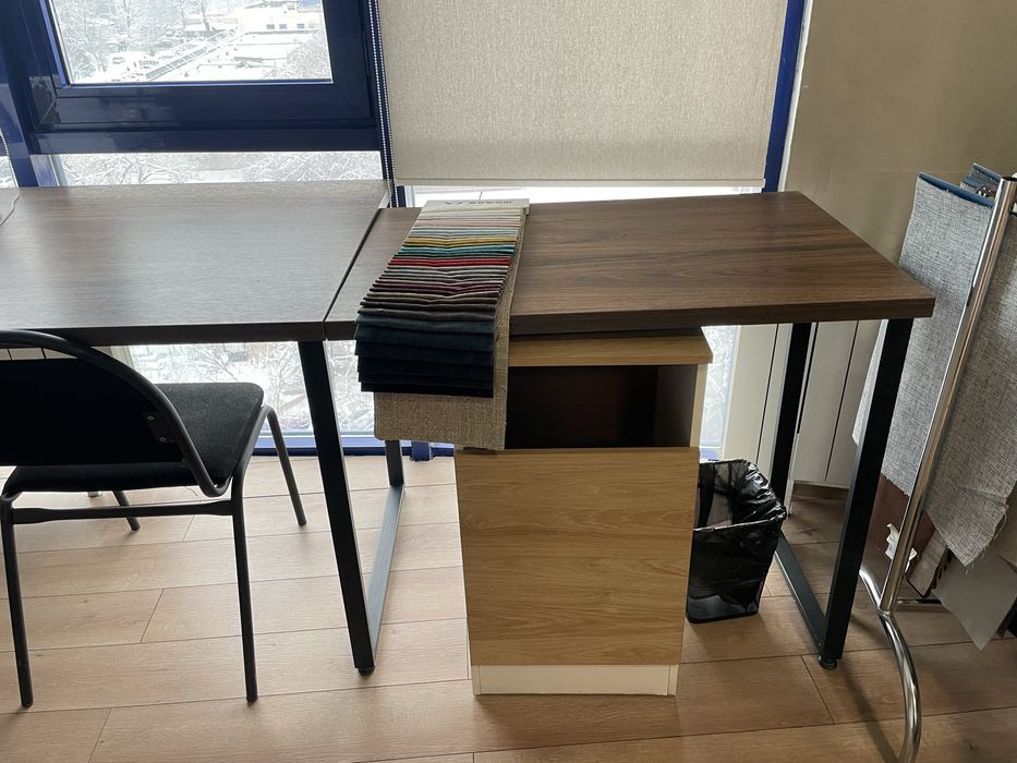 Офисный Стол продается в отличном состоянии.