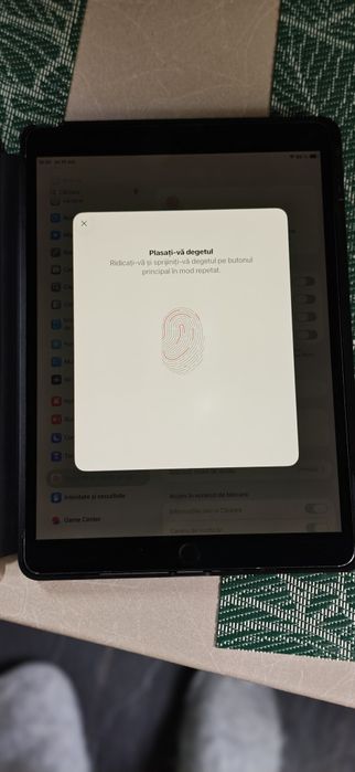 Vând Apple iPad Air generația a 3-a, 10.5”, 256 GB, Wi-Fi.