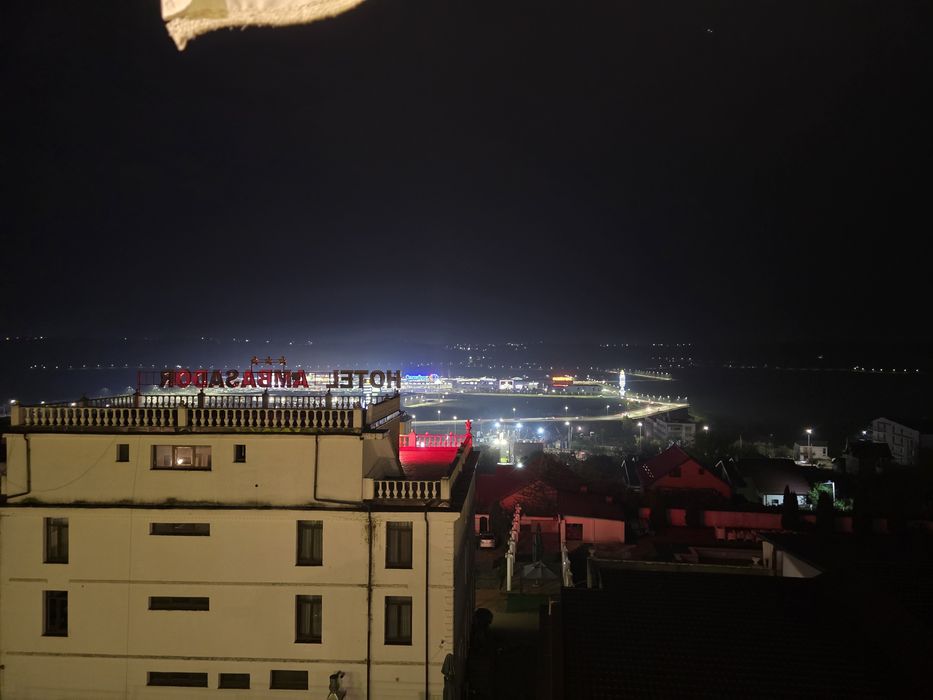 Ofer spre închiriere apartament 3 camere in Valea Lupului