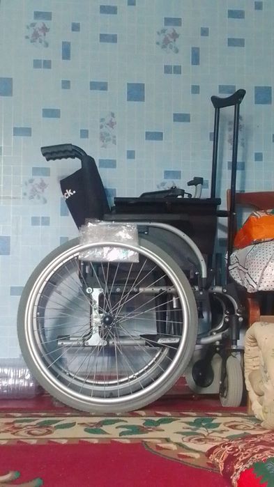 Коляска прогулочный