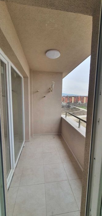 Продава се Двустаен апартамент в Пловдив, Остромила - 58 кв.м за 1094 €/кв.м - Снимка #2