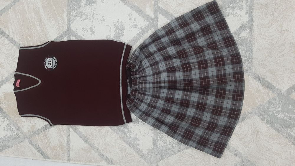 продаю школьный костюм для девочек