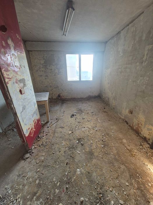 Продава се Тристаен апартамент в Търговище, Център - 75 кв.м за 986 €/кв.м - Снимка #2