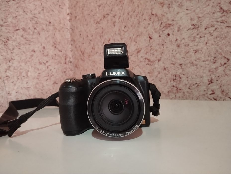 Fotoapparat sotiladi narxi 3million holati idial yangi