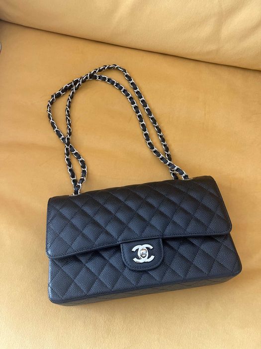Класическа чанта Chanel Double Flap