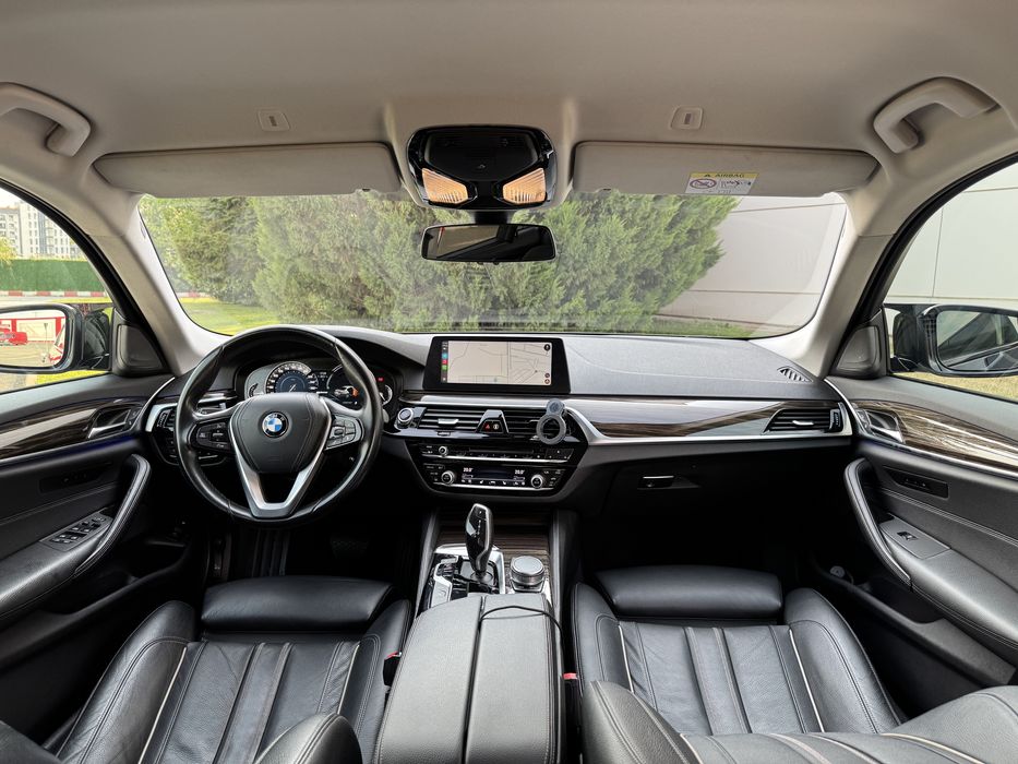 Bmw seria 5  530e  252cp