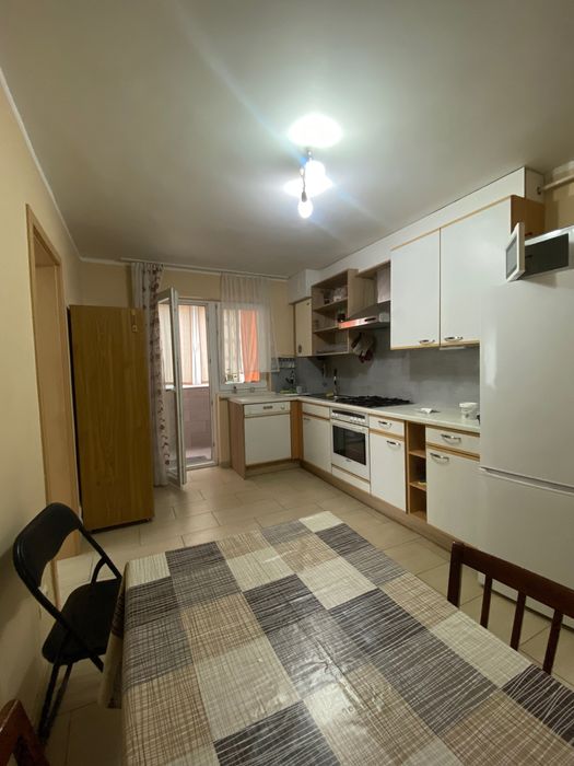 Închiriez apartament 2 camere