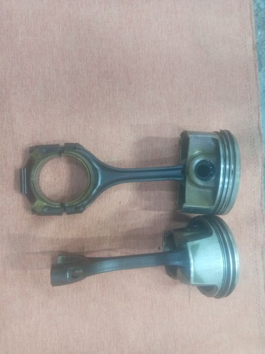 Продам поршня на Мерседес