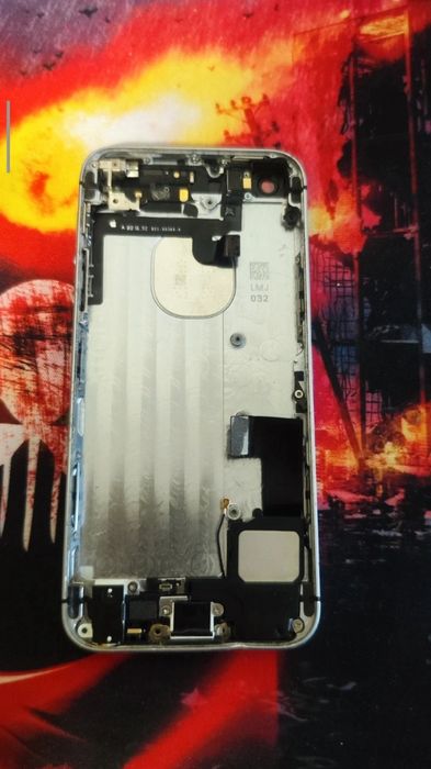 Vând carcasa iPhone se+ placa de baza