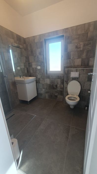 Proprietar închiriez casa Moșnița Nouă, 3 locuri parcarecartier Europa