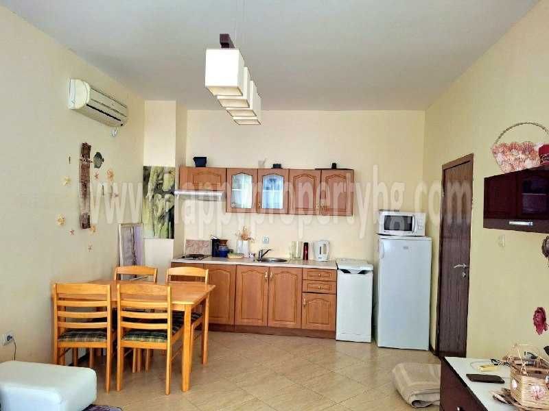Продава се Двустаен апартамент в к.к. Слънчев бряг - 58 кв.м за 966 €/кв.м - Снимка #2