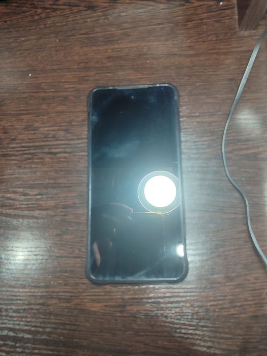 IXXI KHAN J8 телефон