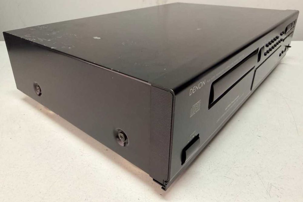 CD Player Denon DCD-725 – ALPHA Processing – 20 Bit – Coaxial – Made in Germany