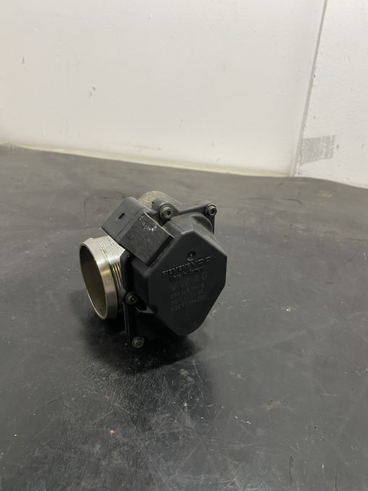 Clapeta acceleratie Audi A4 B8 3.0 TDI 2.7 TDI V6