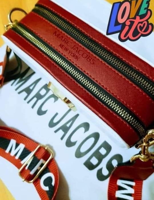Geanta damă M Jacobs/model crossbody, saculet, etichetă