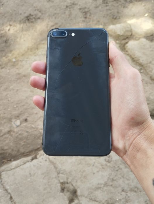 Продам iPhone 8 plus 64Gb