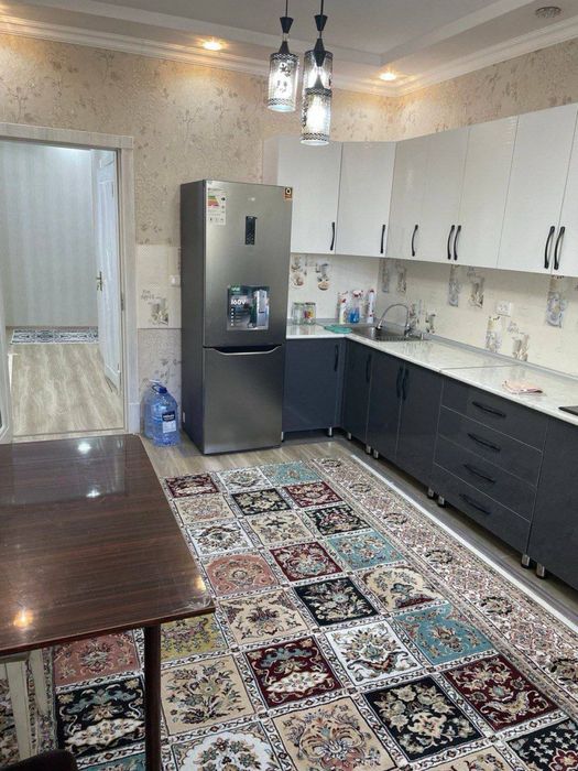 Ижарага берилади 2 хонали 3 этаж 400$ . Адрес Согдиана .