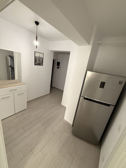 Garsoniera de închiriat