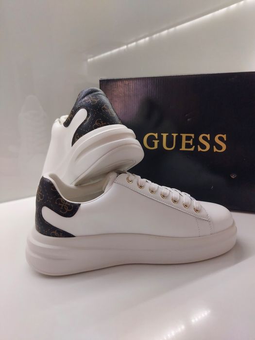 Оригинални сникъри GUESS, 39 номер