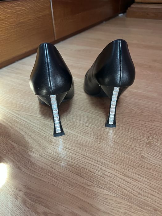 Обувки на ток.