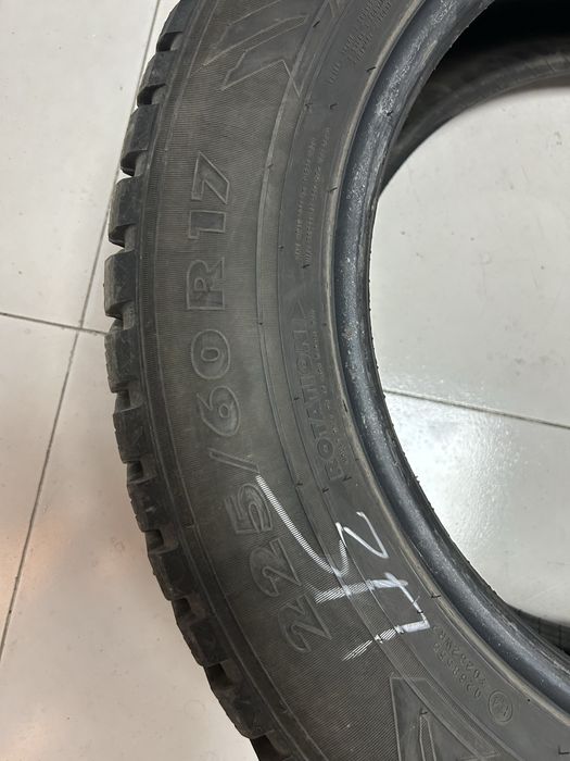 Продам шины R 17  зима
