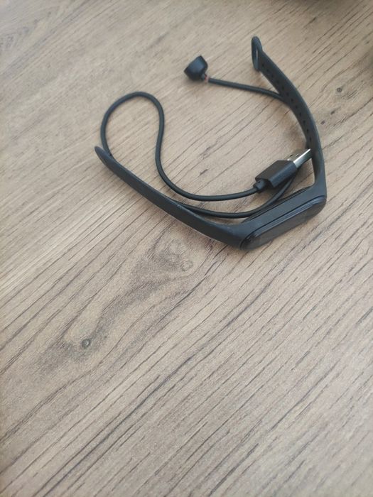 proektor va smart band 5 orginali