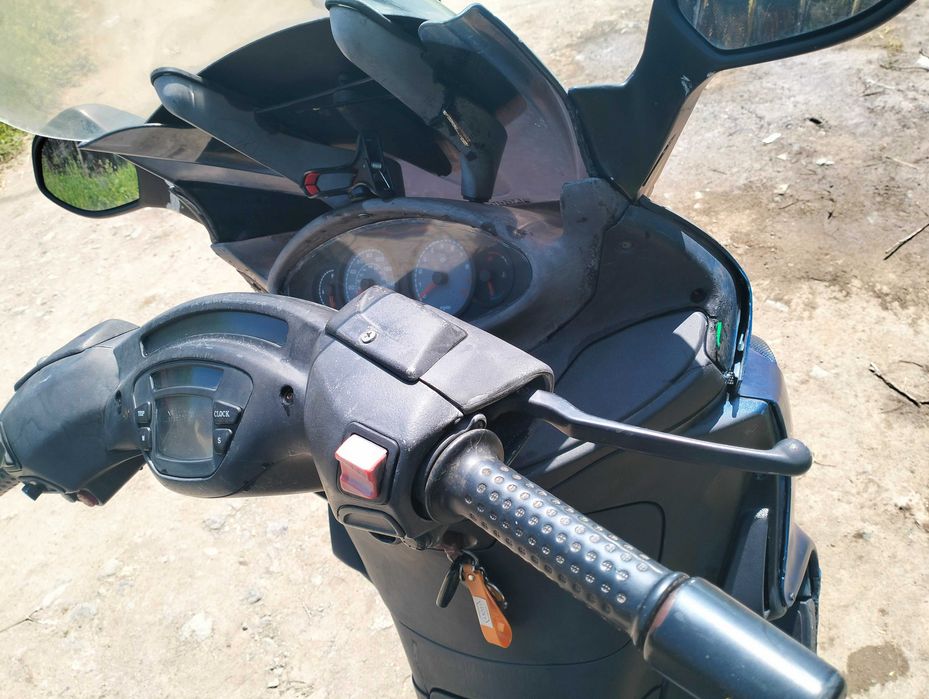 Продавам скутер piagio x 9 200 cc