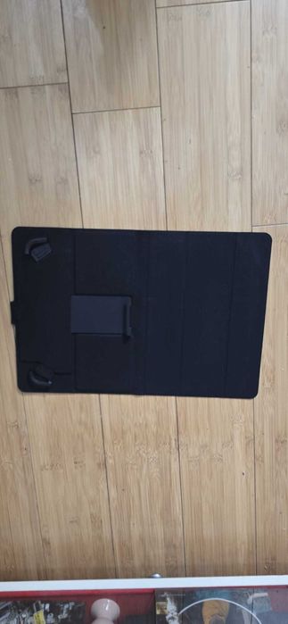 Vand Husa  Universala  pentru tablete android 40 lei