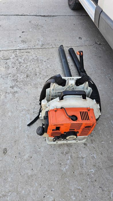 Бензинова раменна духалка STIHL BR 400
