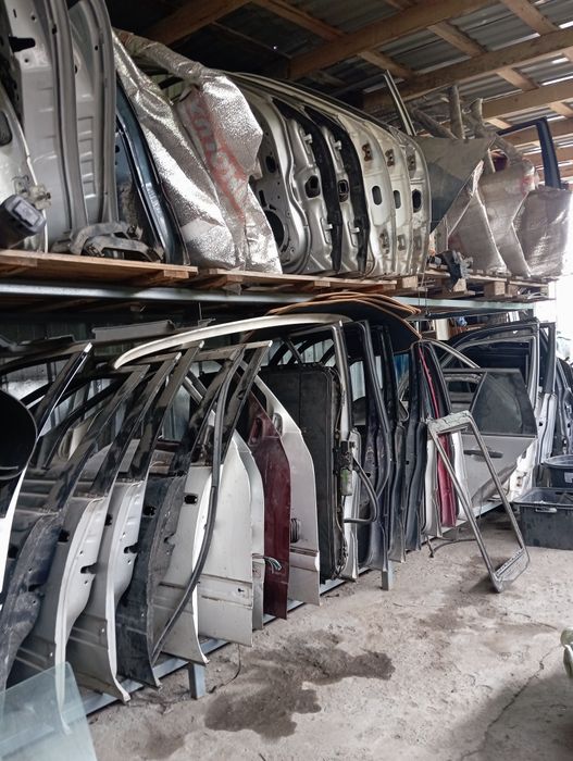 Двери Mercedes голые