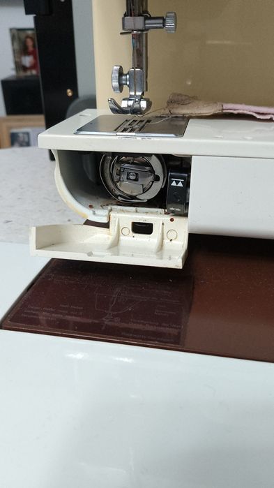 Mașină de cusut electronică Privileg made Japonia