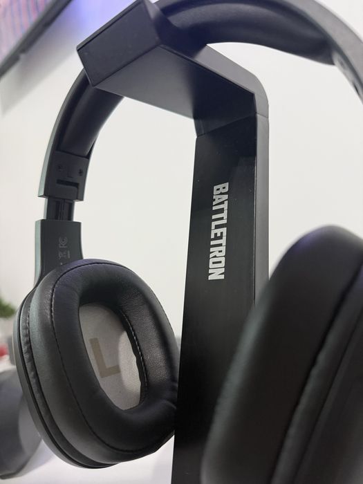 Casti wireless Guess